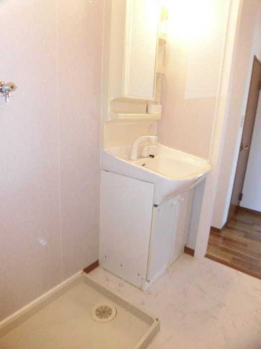 シャルマンコートC C棟|C211 洗髪洗面化粧台・洗濯機置き場