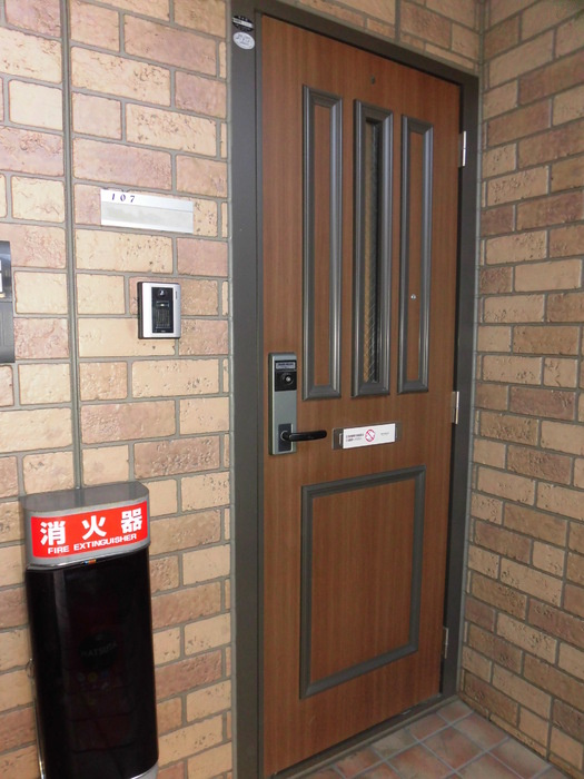 シャルマンコートA・B B棟の玄関|B107 カードキータイプ玄関