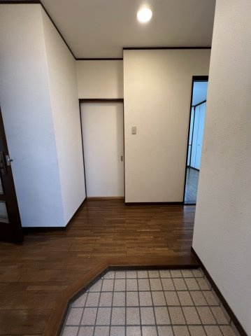 リエス川越南古谷の玄関
