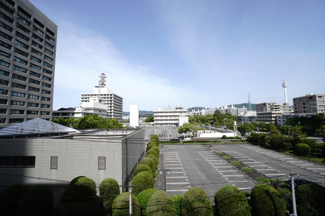 【展望】 | 【四季を感じる】
四季の移ろい・爽やかな青空や風を感じられ
自然を愉しめるパノラマビュー。
毎日の暮らしに余裕を感じさせてくれる、
遮る物の無い開放的な眺望を是非、ご堪能ください。