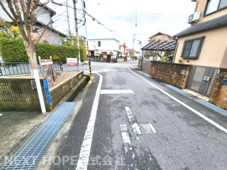 【前面道路含む現地写真】 | 前面道路です♪