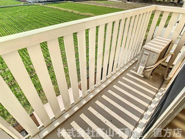 宮若市福丸のアパートのバルコニー