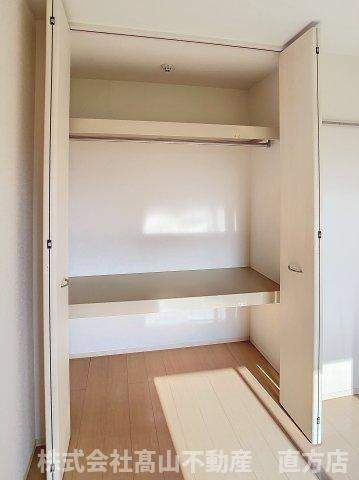 宮若市福丸のアパートの収納