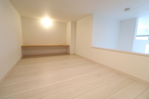 maison SOLEIL 594の洋室
