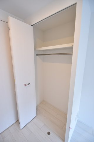 大阪市都島区中野町２丁目の賃貸マンションの収納