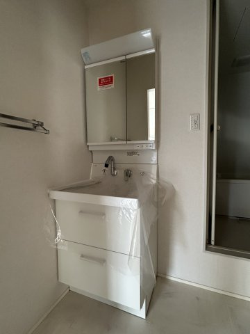 南埼玉郡宮代町笠原１丁目のアパートの独立洗面台