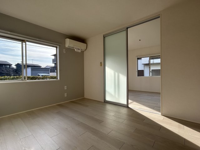 南埼玉郡宮代町笠原１丁目のアパートの洋室
