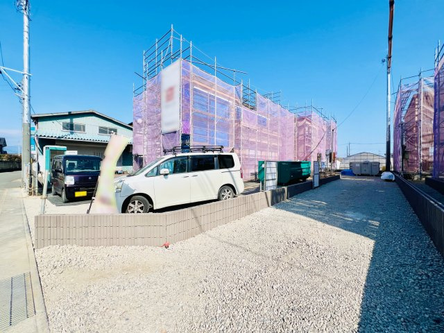 玉村町上福島の外観|駐車縦列で2～3台可◎