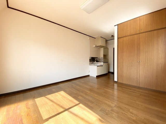 メゾン佐々木の居間・リビング