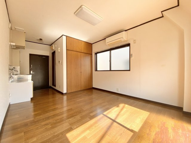 メゾン佐々木の居間・リビング