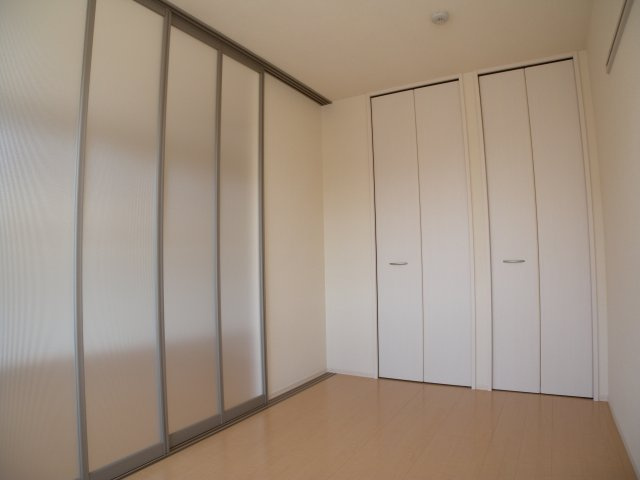 エルスールの洋室