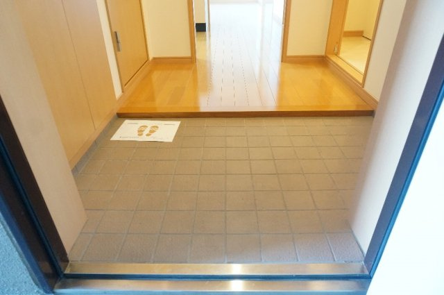 ＬＡ　ＰＡＩＳＩＢＬＥの玄関