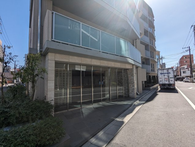 アルコード曳舟ココンのエントランス