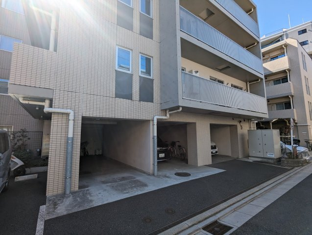 アルコード曳舟ココンの駐車場