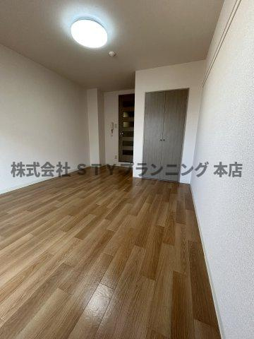 仲介手数料０円！セレーノふたばの居間・リビング