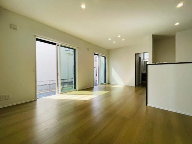 新築戸建　羽島郡笠松町田代　全2区画分譲の居間・リビング|リビング別角度です。