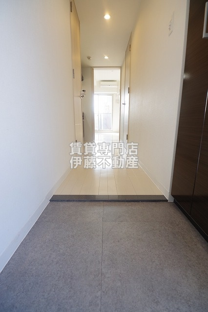 プレミアム黒川の玄関