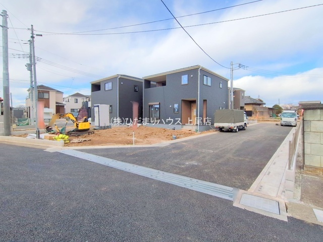 西区島根　新築戸建　リーブルガーデン03の前面道路含む現地写真