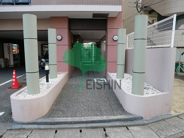 アルティ博多駅南のエントランス