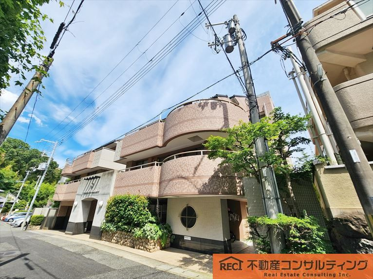 ワコーレアルフェス西岡本の外観