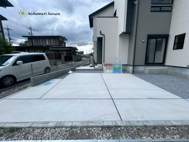 蓮田市黒浜　新築戸建　ブルーミング01の駐車場