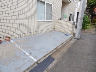 【駐車場】 | STマンション