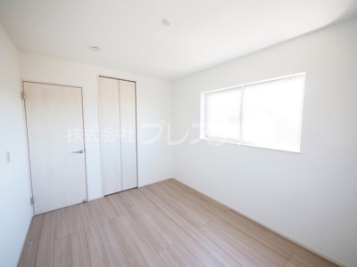 【洋室】 | 生駒市俵口町の新築一戸建 全２区画 | 現地写真（１号地２階洋室）