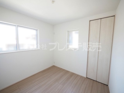 【洋室】 | 生駒市俵口町の新築一戸建 全２区画 | 現地写真（１号地２階洋室）