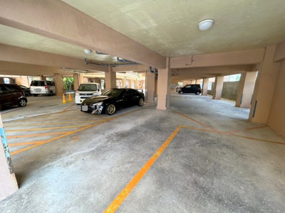 【駐車場】 | 宮里マンション | 屋内駐車場