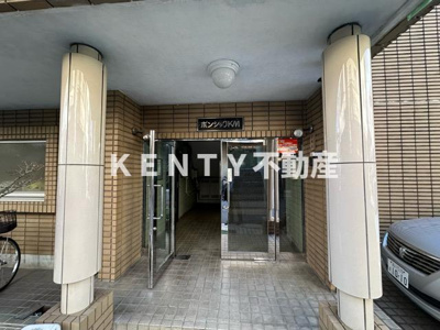 【エントランス】 | ボンシックKM | 落ち着いたエントランスです