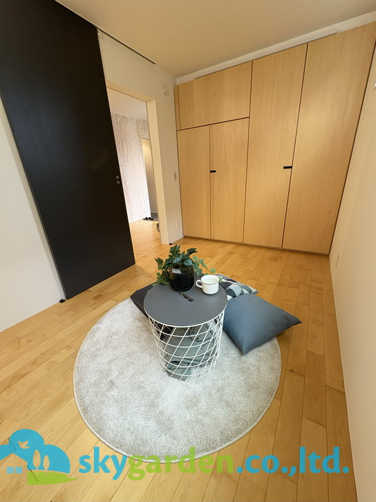 藤沢市鵠沼桜が岡　未入居戸建　全3棟3号棟の寝室