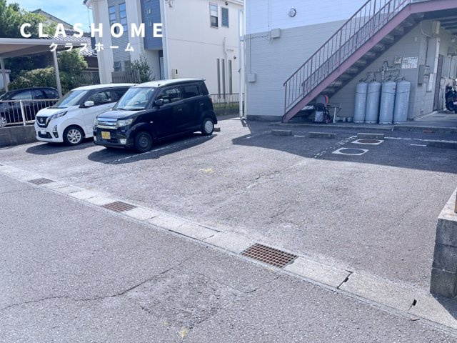 シャルマン芳川　　刈谷市近郊の賃貸ならクラスホーム刈谷店の駐車場