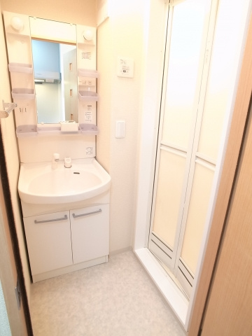 【洗面所】 | モナリエ港 | 水回りは内見の際重要チェックポイント。