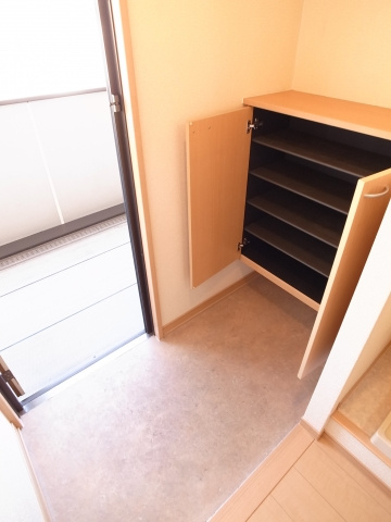 【玄関】 | モナリエ港 | 広い玄関が気持ちいい。