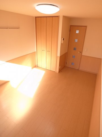 【寝室】 | モナリエ港