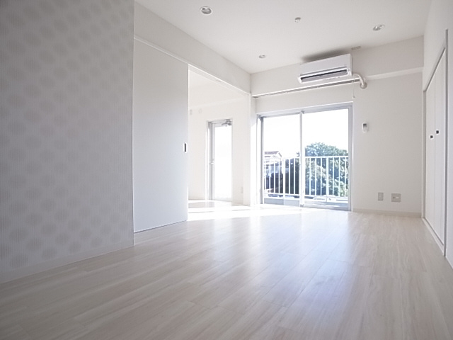 神戸市須磨区白川台３丁目の賃貸マンションの居間・リビング|リビング