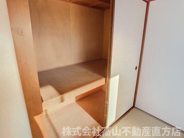 宮若市福丸のアパートの収納