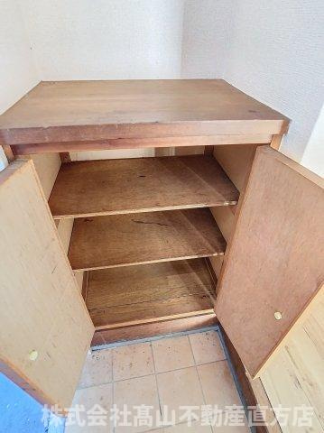 宮若市福丸のアパートの収納