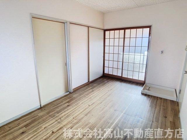 宮若市福丸のアパートの居間・リビング