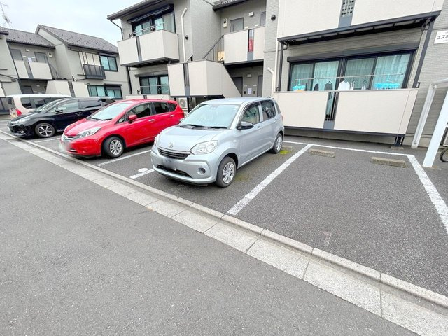 エスポワールⅠの駐車場