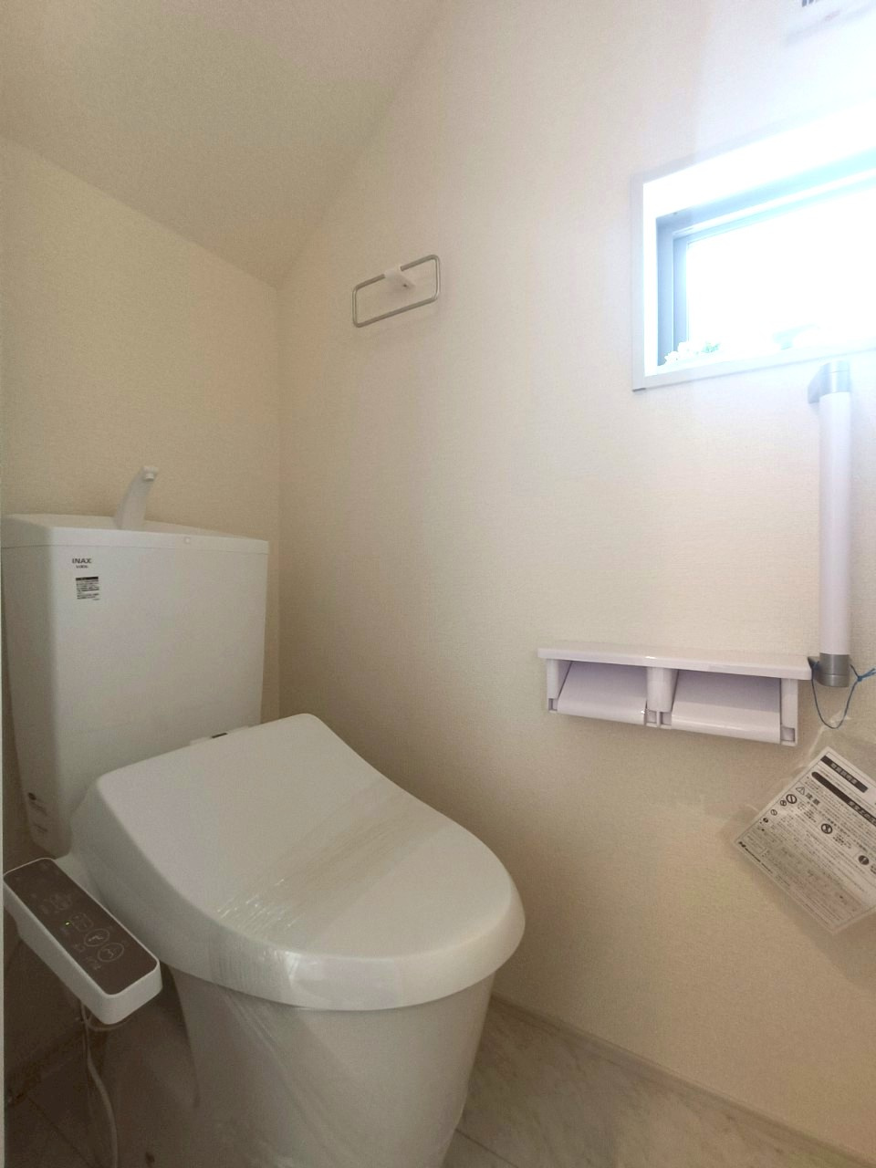 八潮市　古新田　新築戸建　全1棟のトイレ|落ち着いた色調のトイレです