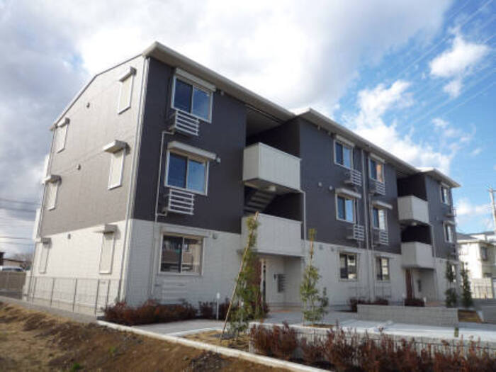 ロイヤルクレスト