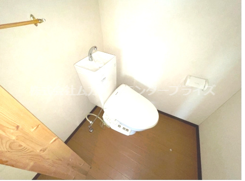 上高野車地町　貸店舗事務所のトイレ