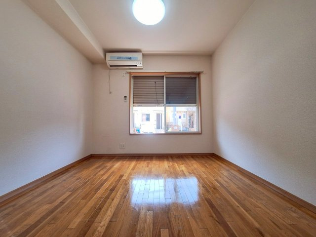 ミ・アビタシオン明津の居間・リビング