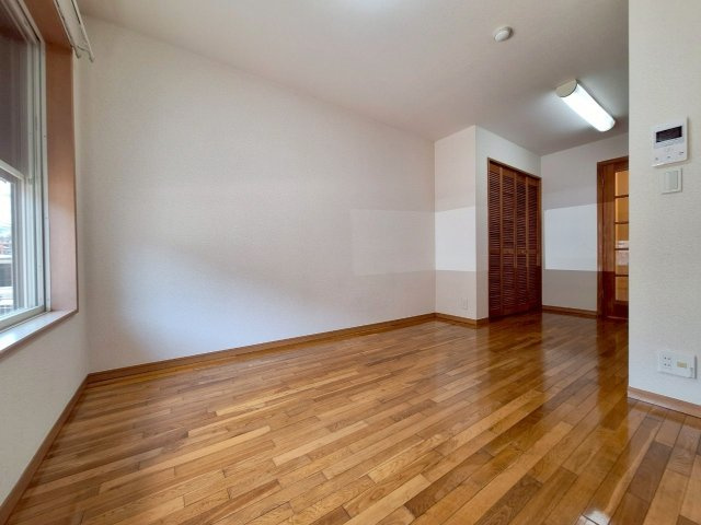 ミ・アビタシオン明津の居間・リビング