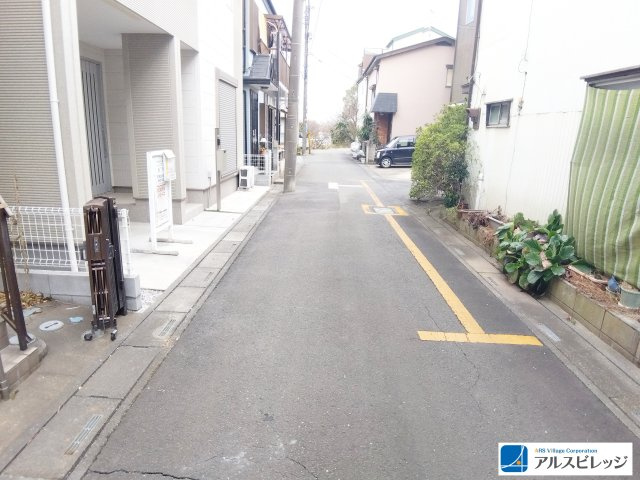 中古／富士見市貝塚の前面道路含む現地写真