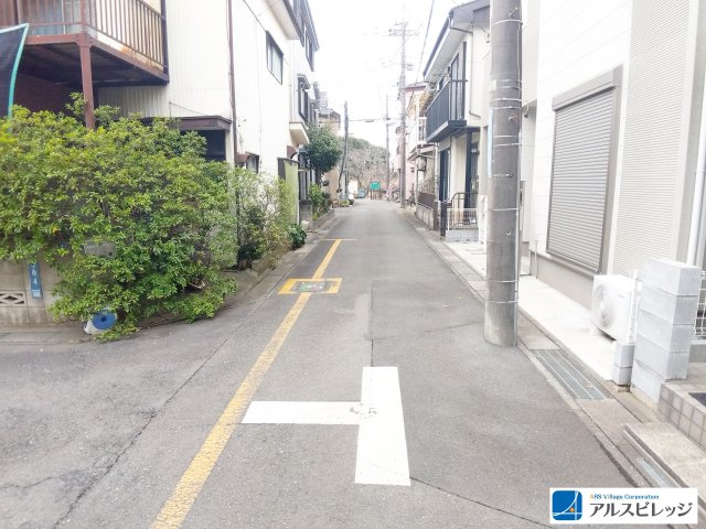 中古／富士見市貝塚の前面道路含む現地写真