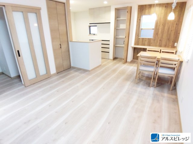 中古／富士見市貝塚の居間・リビング