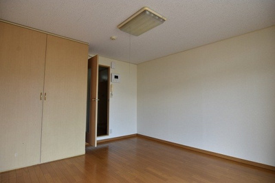 【寝室】 | レオパレス二上