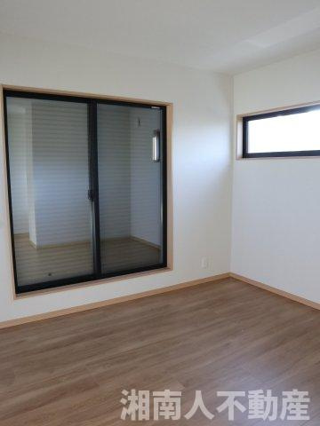 小田原市久野戸建ての洋室|コンパクトで使いやすい洋室です